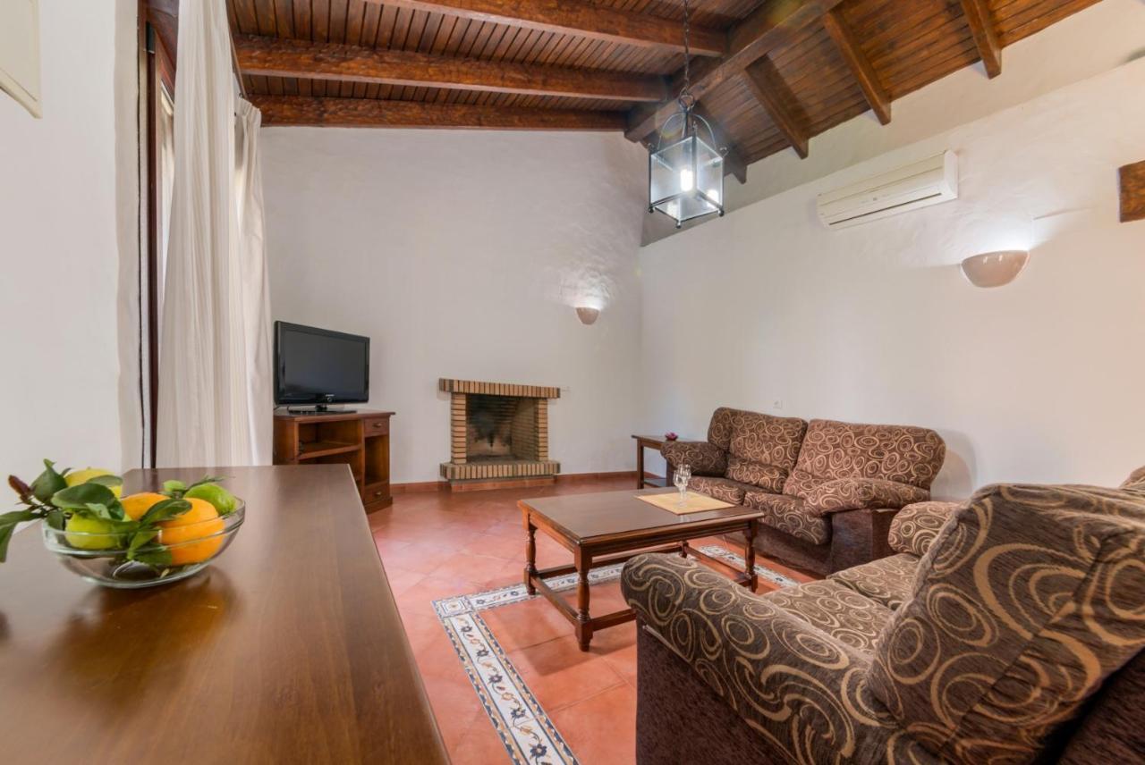 Hacienda Roche Viejo Villa Conil De La Frontera Luaran gambar